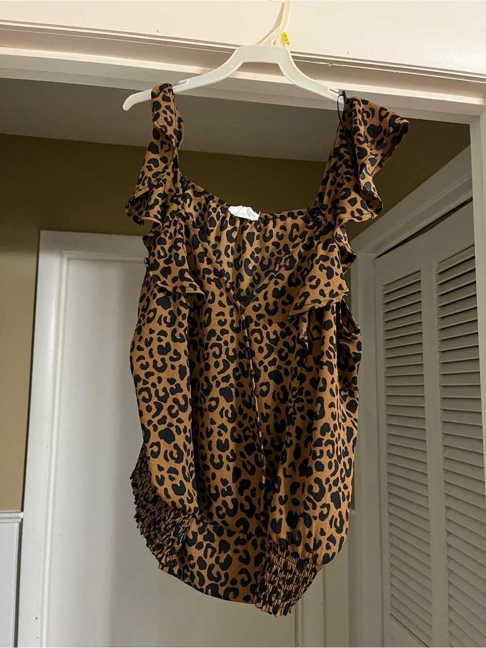 Leopard Print Ruffle Shoulder Tank Top - Brown